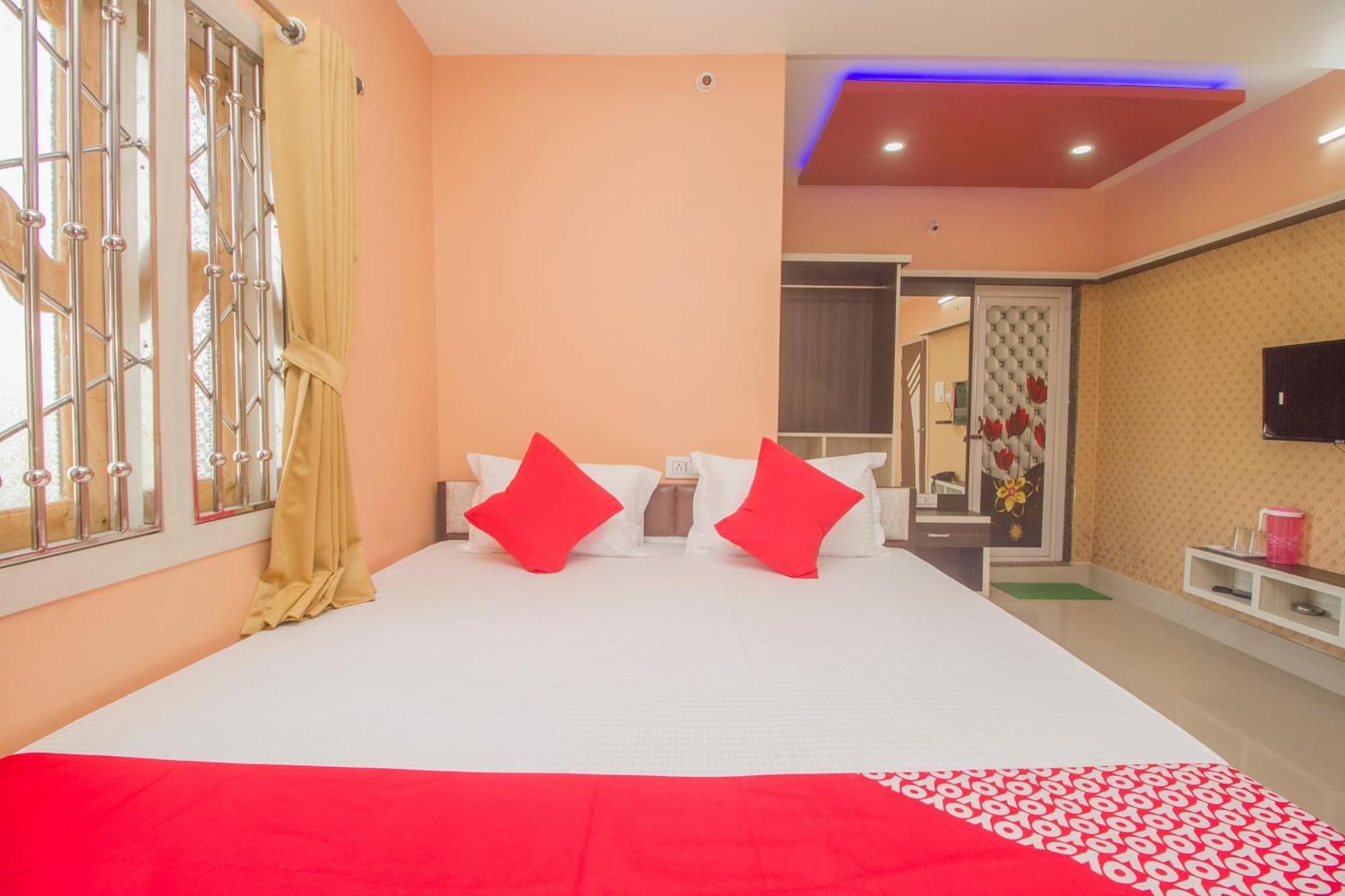 Super Hotel O Kalpana Residency Inn Силигури Экстерьер фото