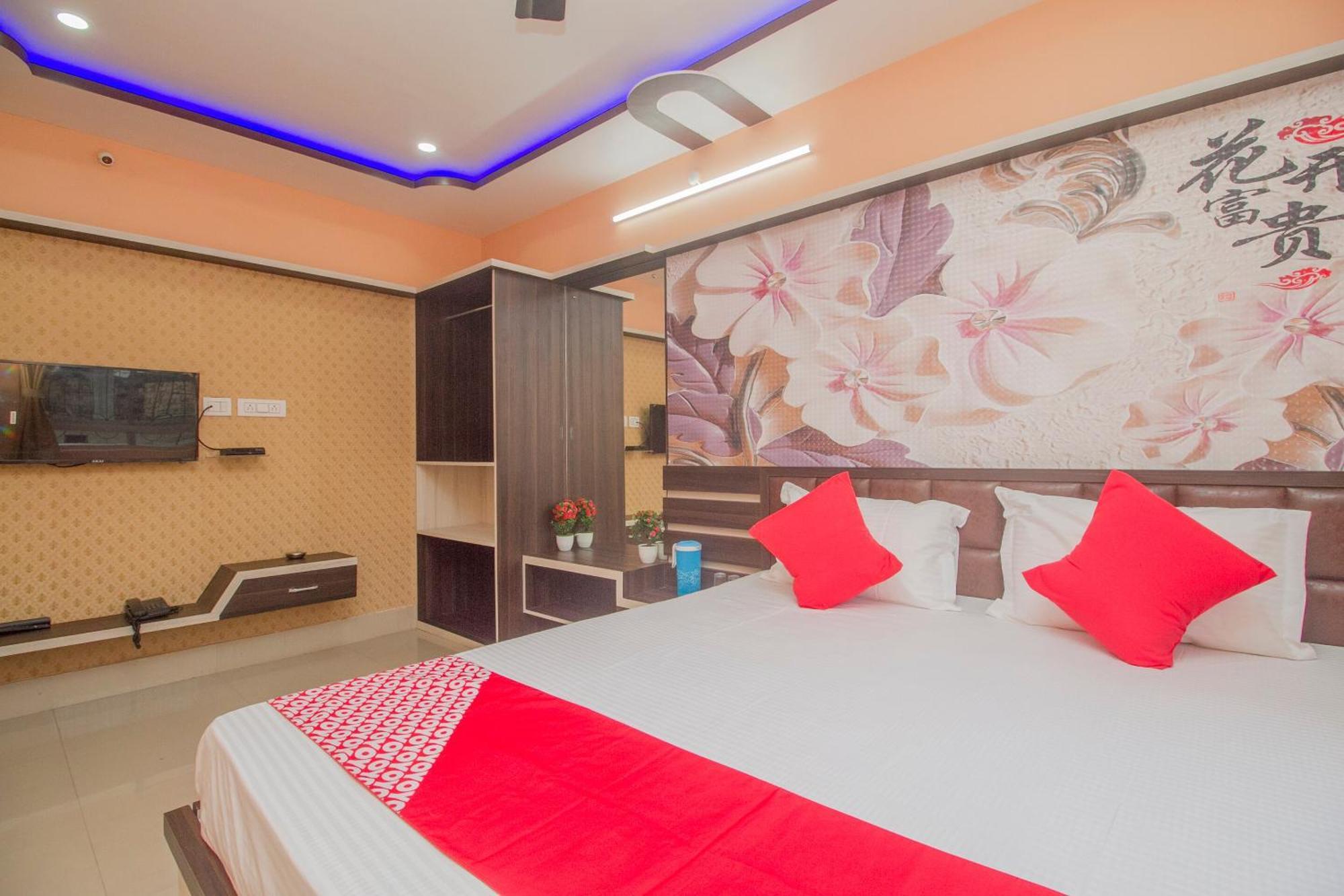 Super Hotel O Kalpana Residency Inn Силигури Экстерьер фото